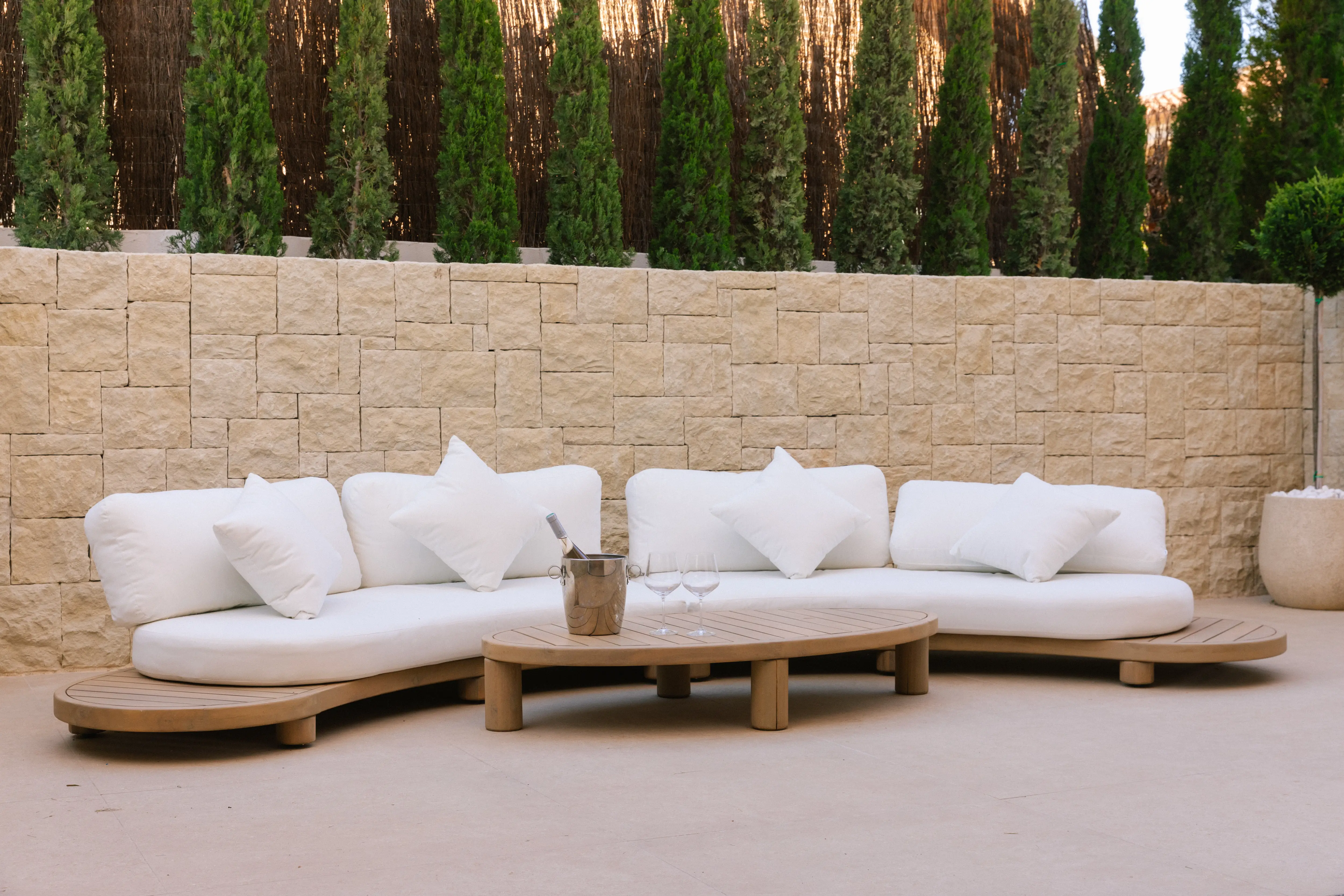 Outdoor terrace and pool area after ремонт виллы in Campolivar Валенсия image 74